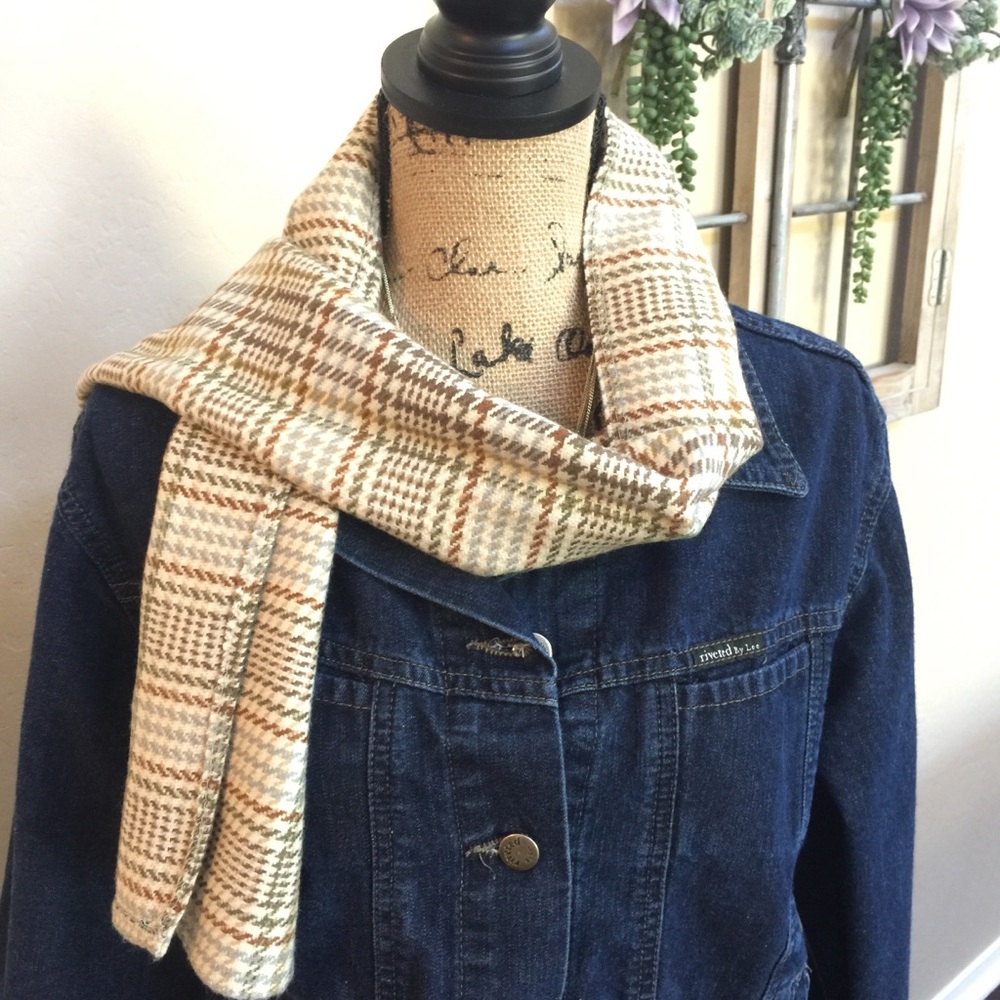 Tan and Green Houndstooth Plaid Scarf